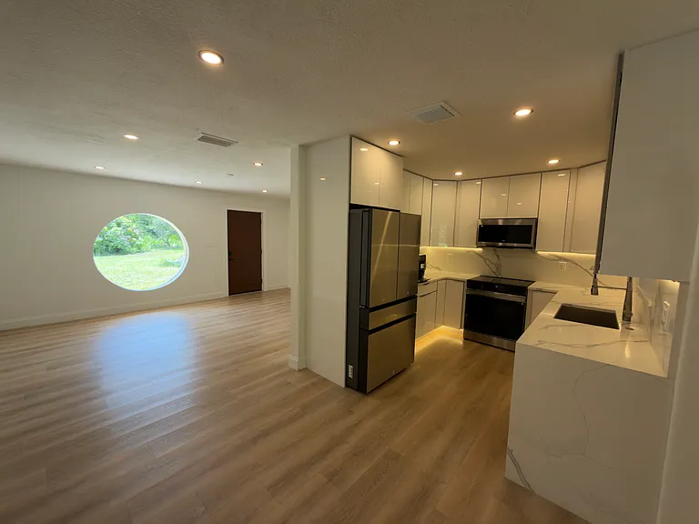807 Rackley Rd — Photo 2