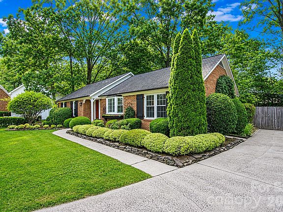 2nd image of 5305 Newgate Ct
