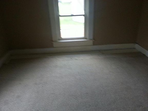 3rd image of 302 Ravenna Ave