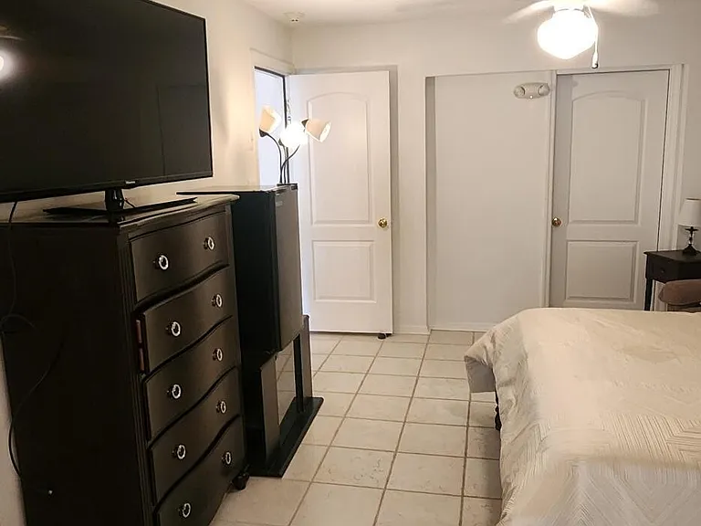 610 Palm Dr — Photo 8