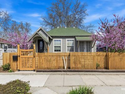208 E 2nd St, Emmett, ID, 83617