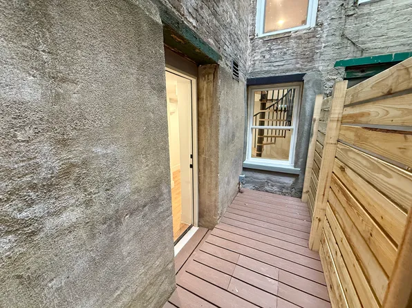 1853 Cornelia Street image 10 of 11