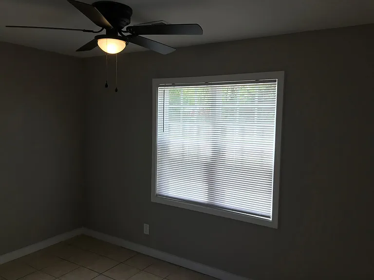 2332 SW Edgewater Ter — Photo 11
