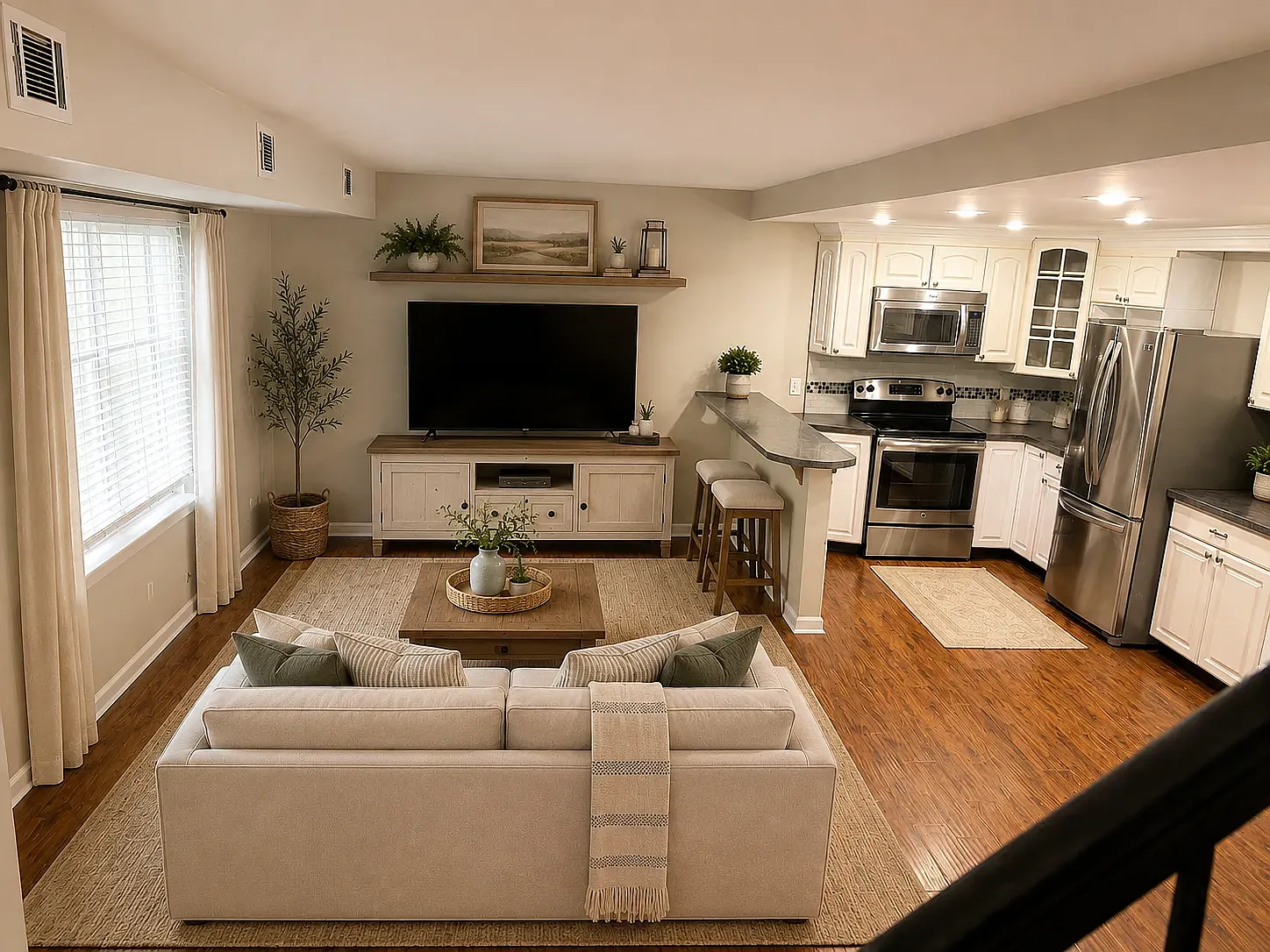 2 bed, 1.5 bath, 1100 sqft, $2,250 — Photo 2