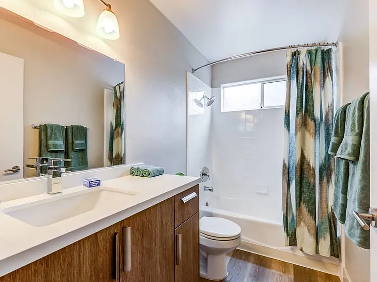 4417 Hazeltine Ave #102 — Photo 5