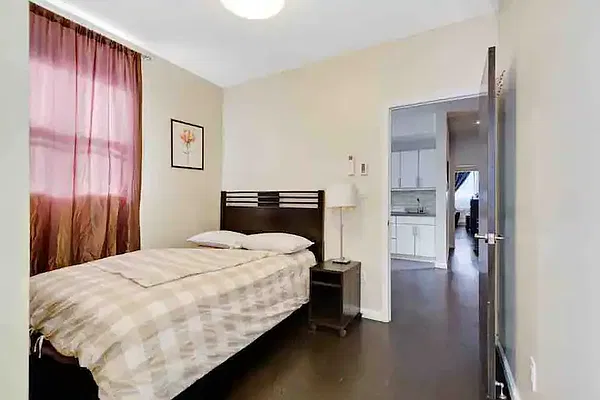 Rented by Oxford Property Group | media 11