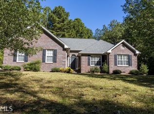 100 Oak Leaf Ln, Carrollton, GA 30116