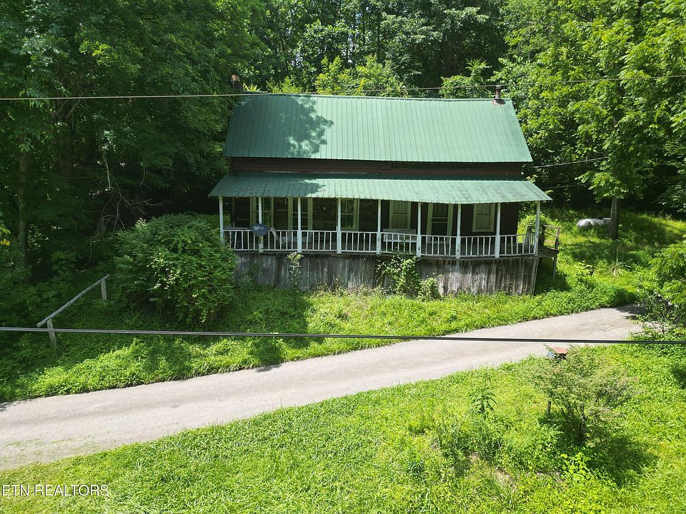 1st image of 1566 Hawk Ln