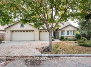 9774 N Rowell Ave, Fresno, CA