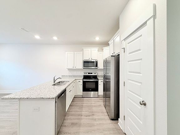 4th image of 9620 Nature Creek Blvd