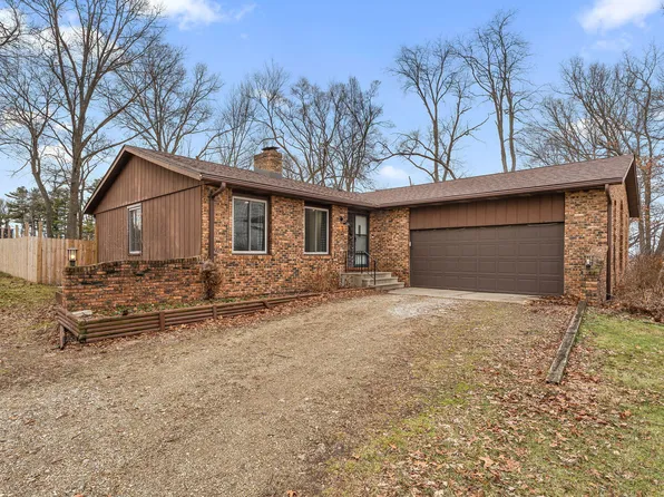 111 E Young St, Hanna, IN 46340