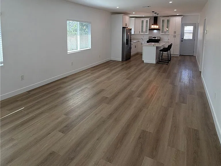3933 E Cesar E Chavez Ave — Photo 8