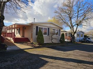 21100 NE Sandy Blvd UNIT 14, Fairview, OR 97024