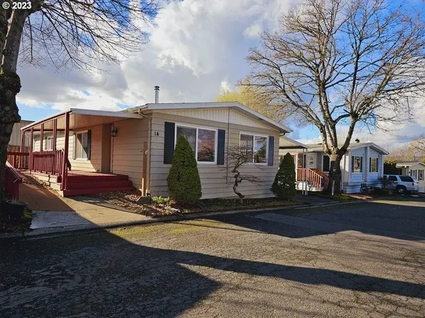 21100 NE Sandy Blvd Unit 14, Fairview, OR 97024