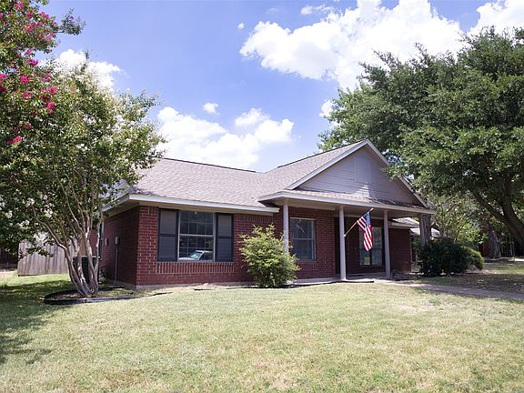 2nd image of 1545 Evergreen Dr
