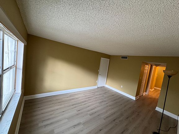 3rd image of 4235 N University Dr