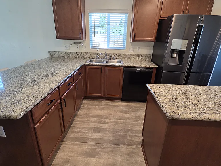 1474 Mission Dr — Photo 6
