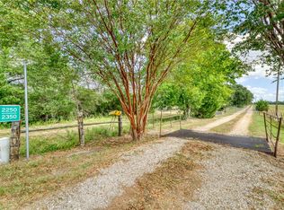 2350 Bryan Place Ln, Hearne, TX 77859