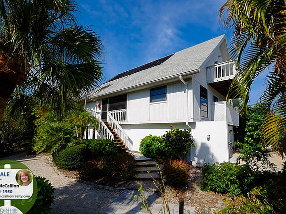 3rd image of 2459 Harbour Ln