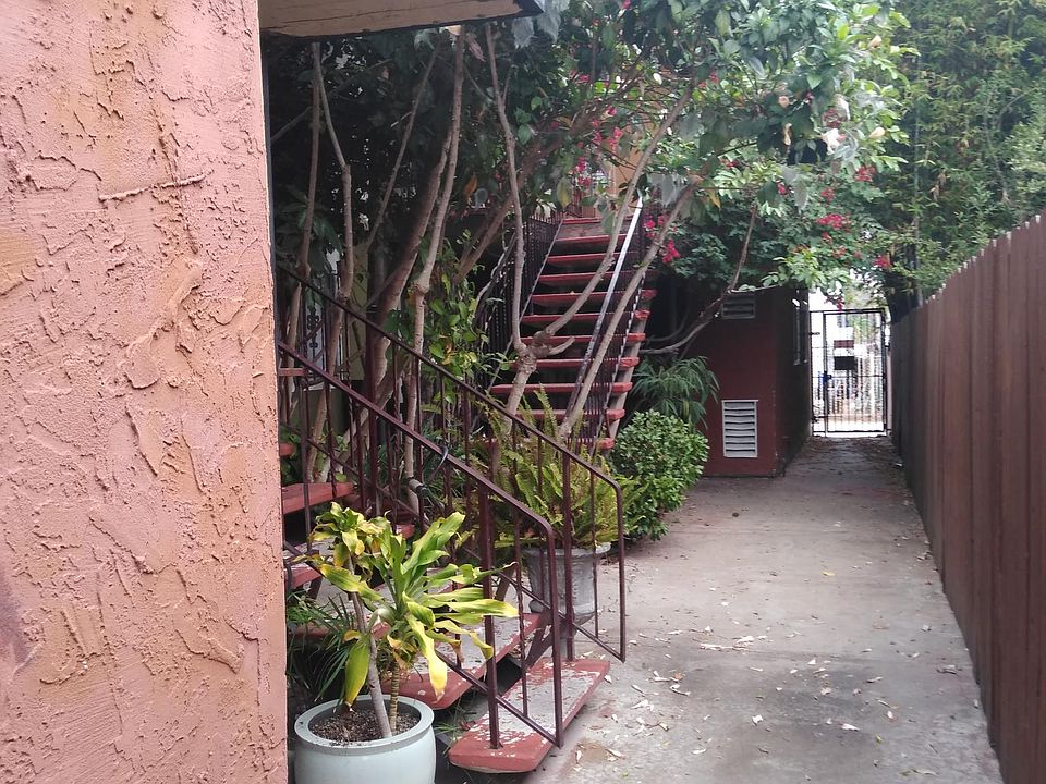1st image of 4129 43rd St APT 2