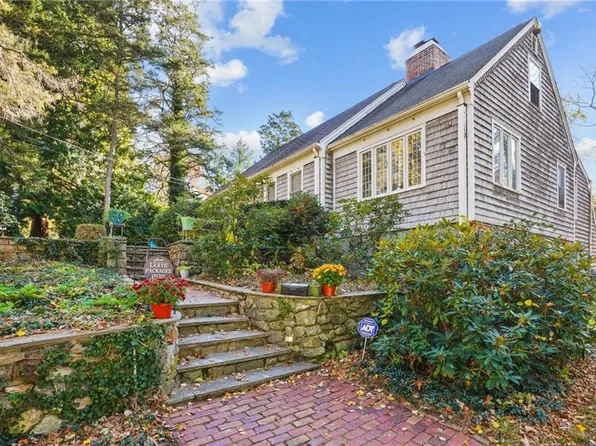 286 Division St, East Greenwich, RI 02818