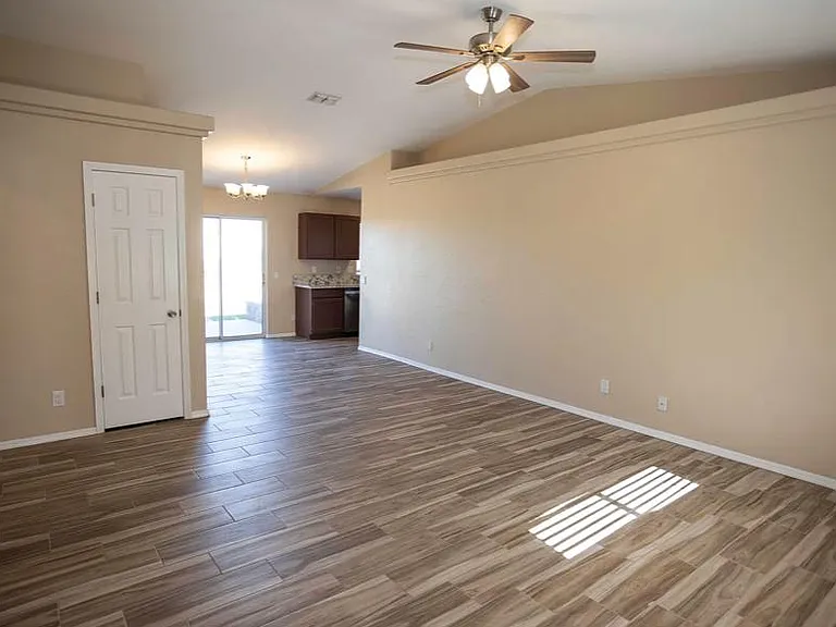 3011 McCulloch Blvd N — Photo 5