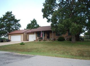 101 Ashley Ln, Houston, MO 65483