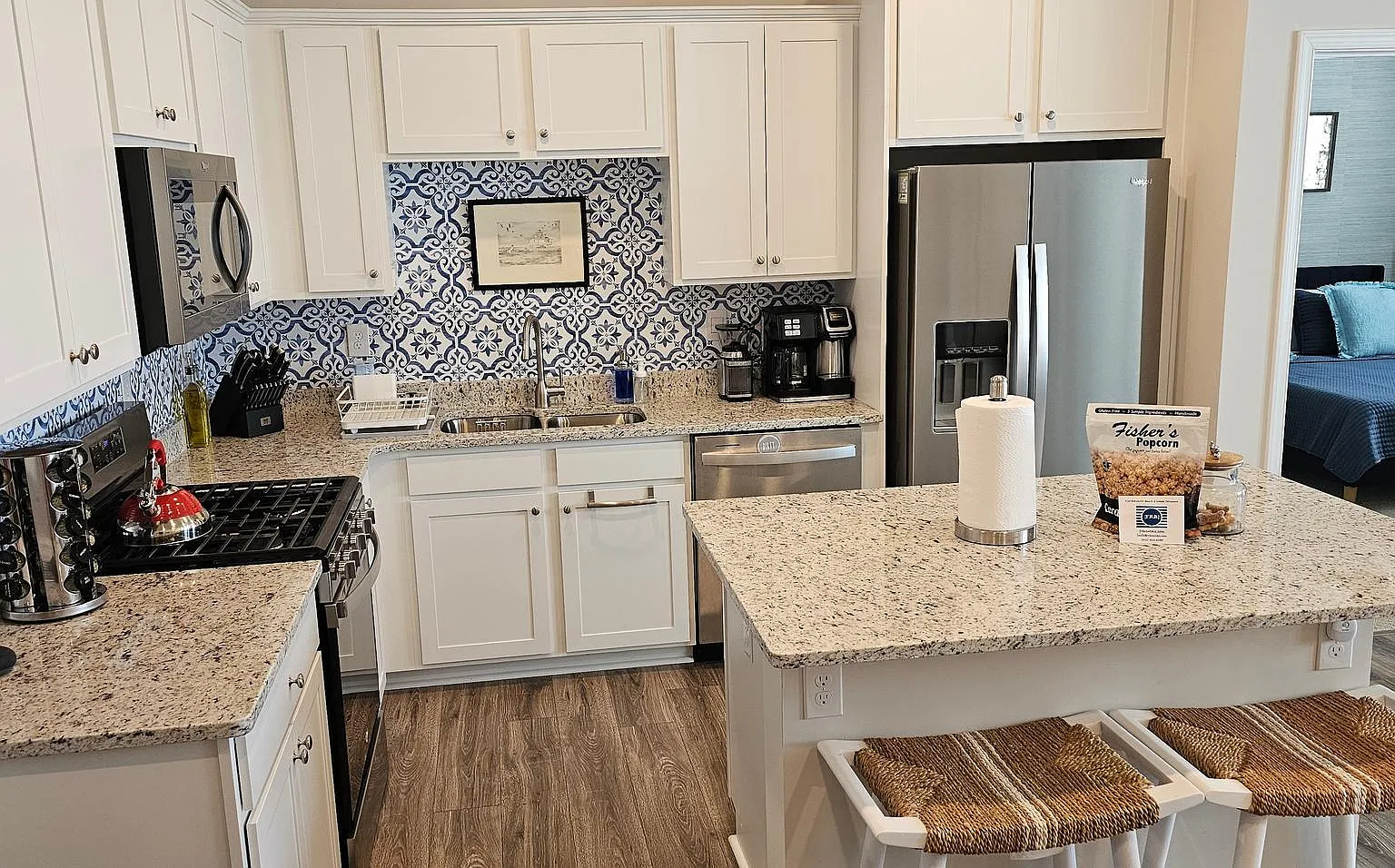 3 bed, 2.5 bath, 1676 sqft, $2,400 — Photo 3