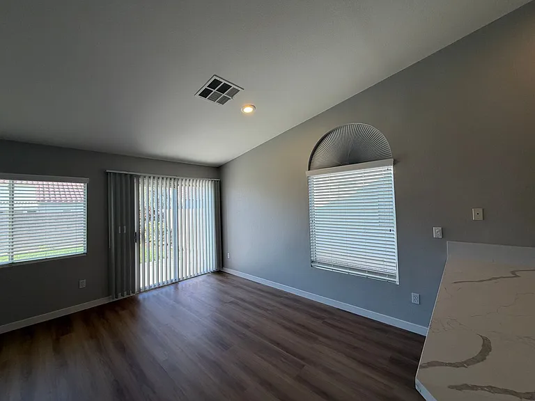 2139 Meadow Green Ave — Photo 8