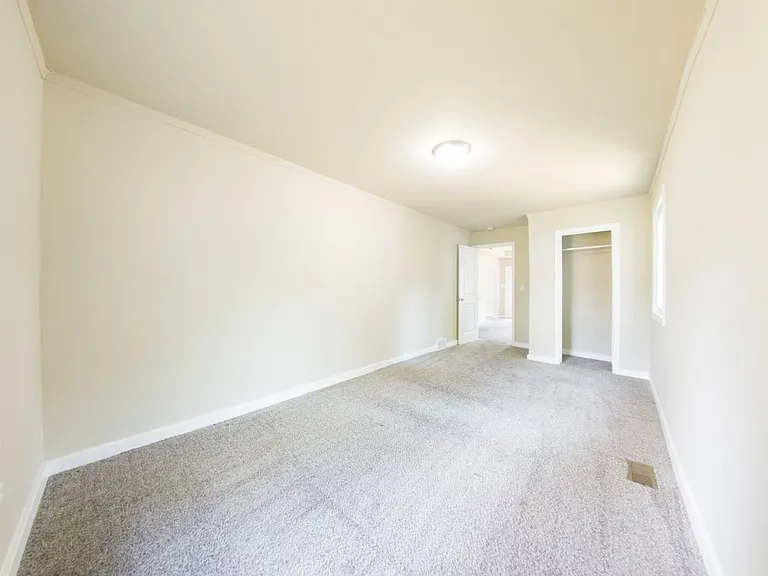 2826 Lyon St — Photo 10