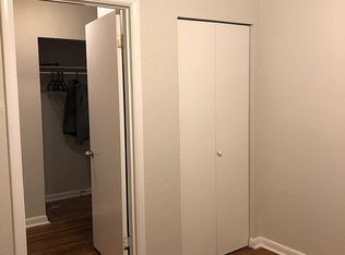 17 Mansfield Dr, Little Rock, AR 72209