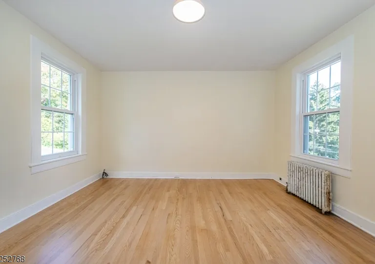 19 Center Ave — Photo 19