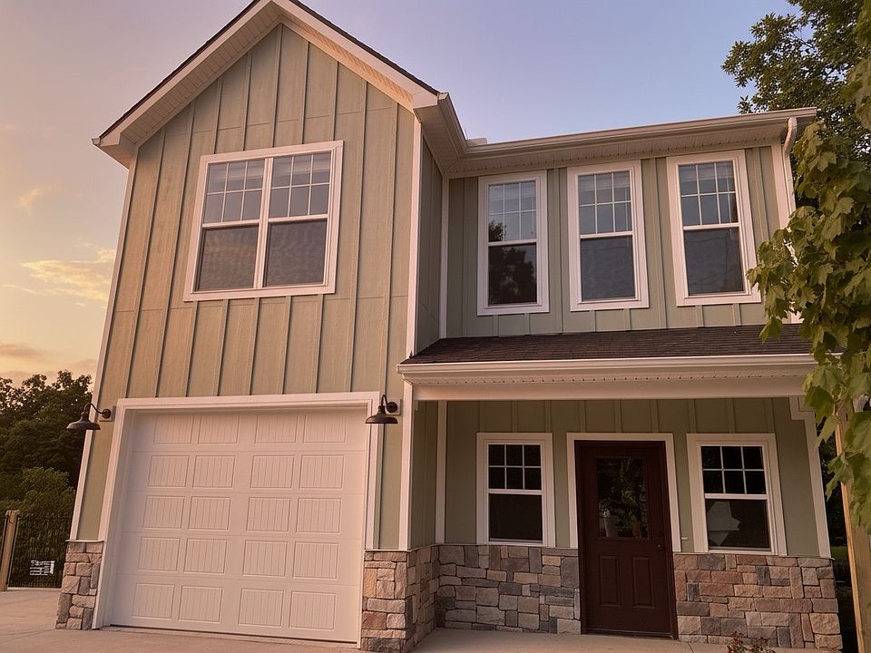 1st image of 4 McHugh Ln #4