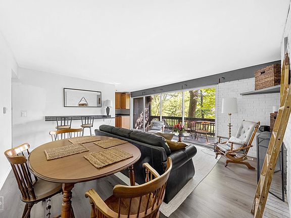 5th image of 5601 Lakeside Dr APT 1B