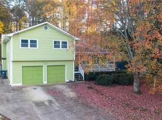 554 Oak Springs Dr, Lawrenceville, GA