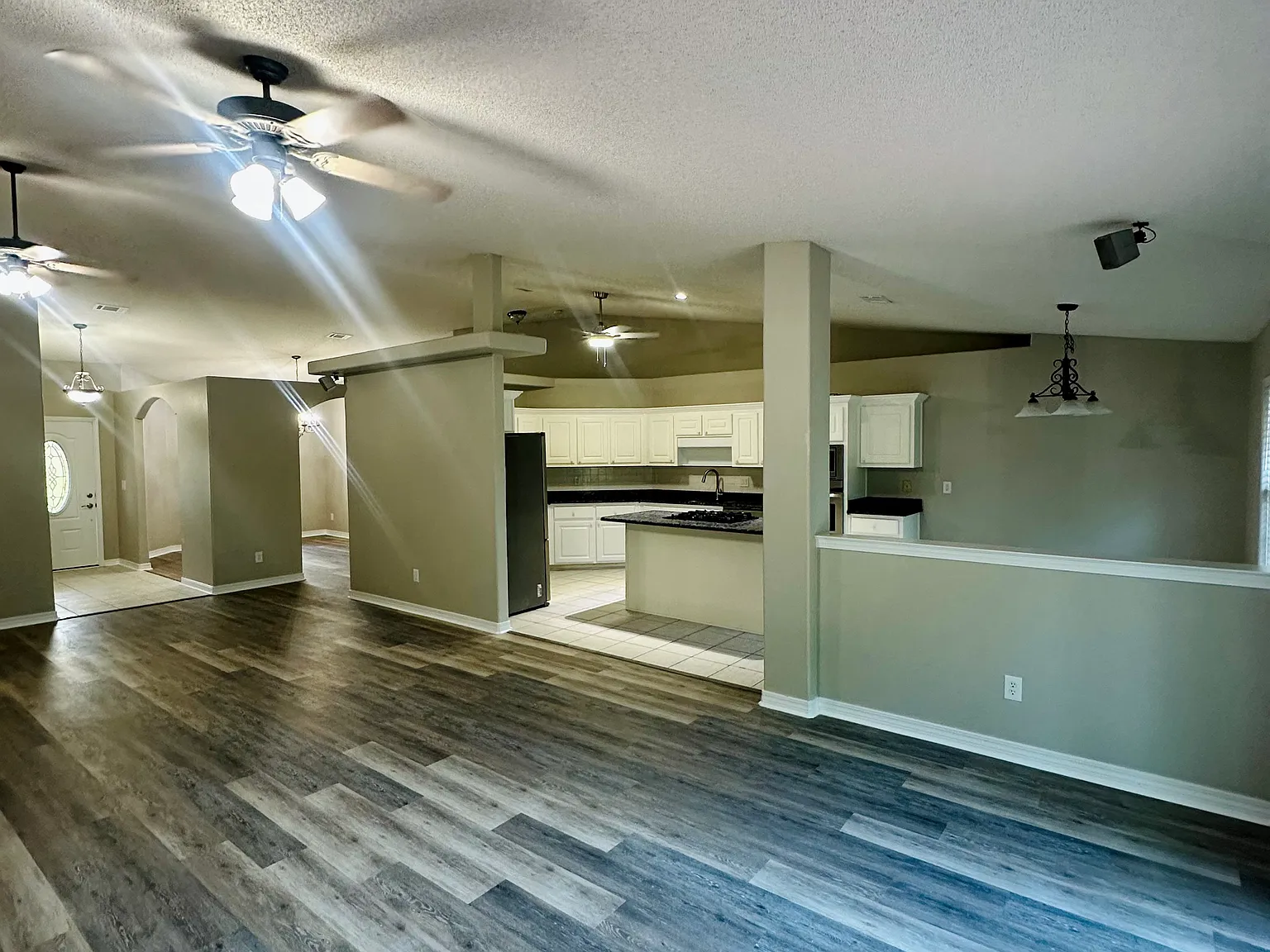 4 bed, 2703 sqft, $2,825 — Photo 1