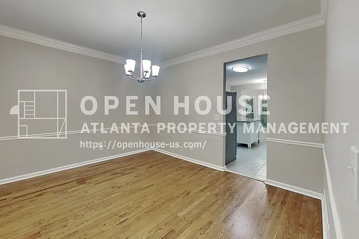 811 Springdale Xing — Photo 10