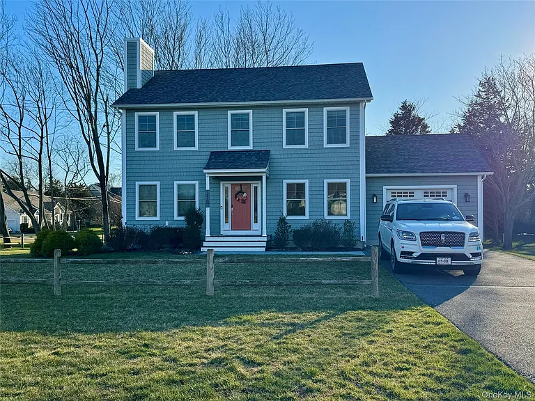1510 Maple Ln — Photo 1