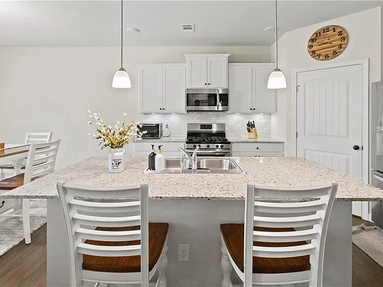 6755 Scarlet Oak Way — Photo 5