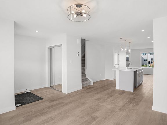 4th image of 21354 128a Ave NW