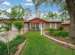 216 Lakeview Dr, Conroe, TX 77301