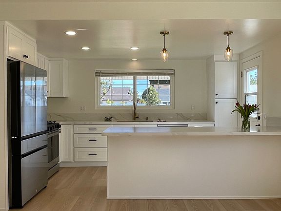 New and updated kitchen