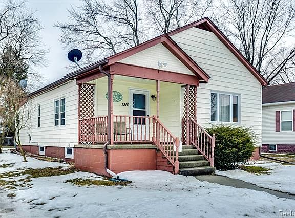 2nd image of 1314 Cypress St
