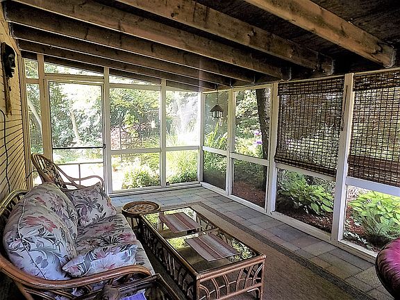 5th image of 14440 Croswell St