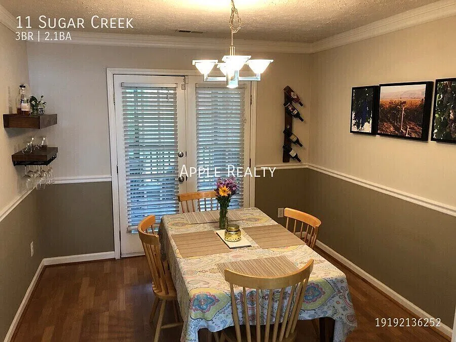11 Sugar Creek - 2 Story home with 3 Bedroom 2.5 Baths near SouthPointe - Lease Takeover! — Photo 4