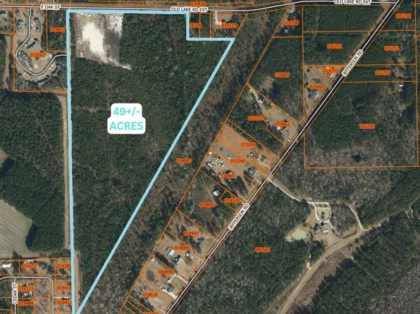 465 Old Lake Extension Road, Lake Waccamaw, NC 28450
