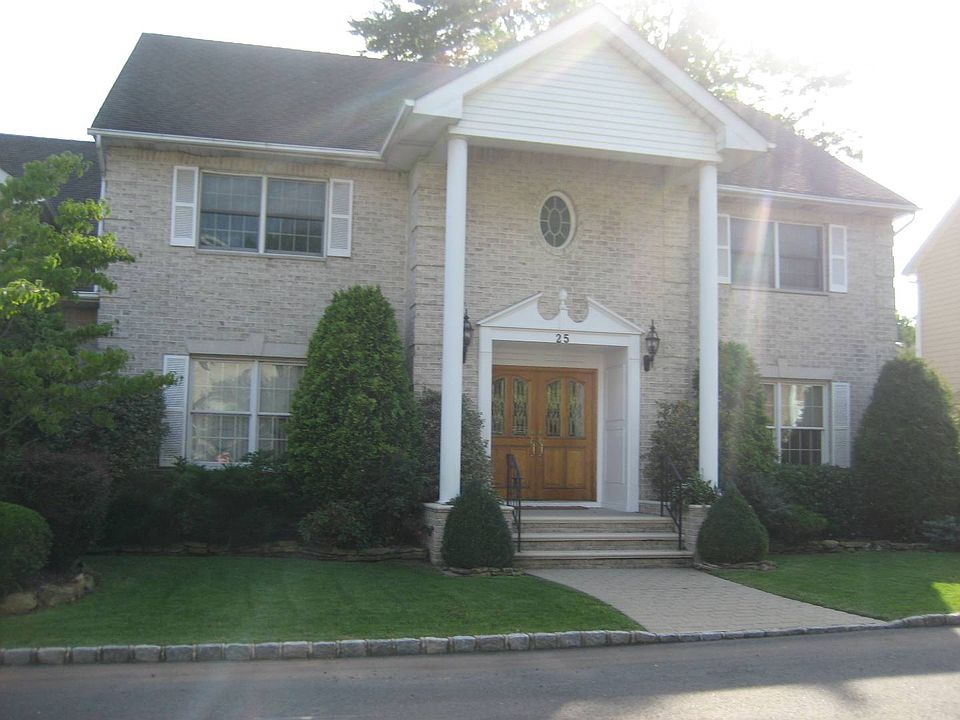 1st image of 25 Old Farmers Ln