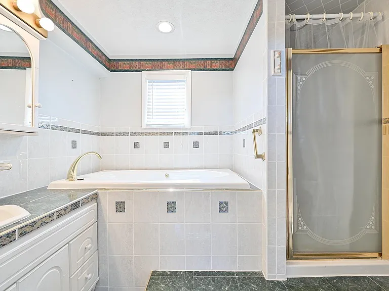 100 N Argyle Ave — Photo 27