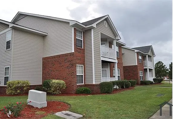 2 bed, 975 sqft, $736 — Photo 3