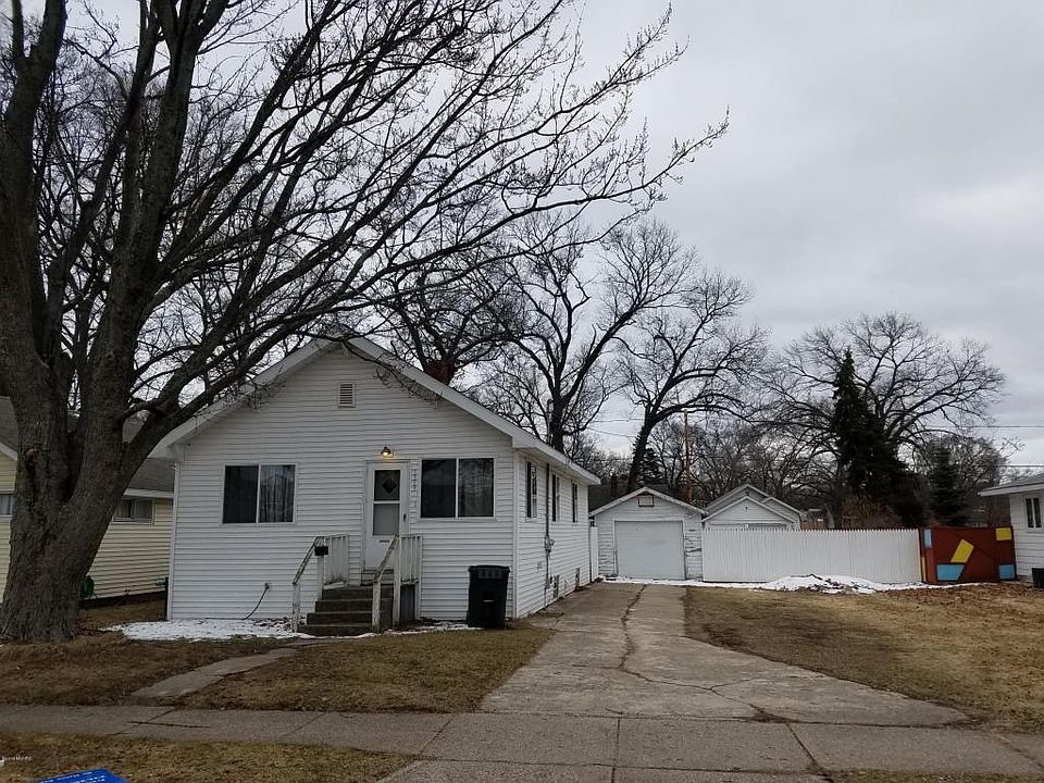 1st image of 1319 E Isabella Ave